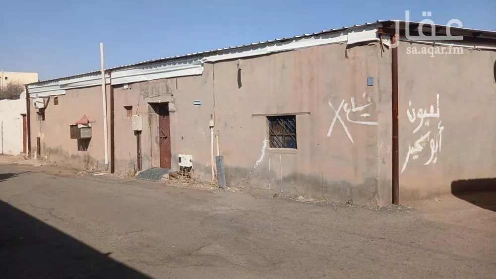 دور للبيع في شارع بينها ابن عمرو الدهمي, حي الزهرة, مدينة المدينة المنورة, منطقة المدينة المنورة 1 صورة