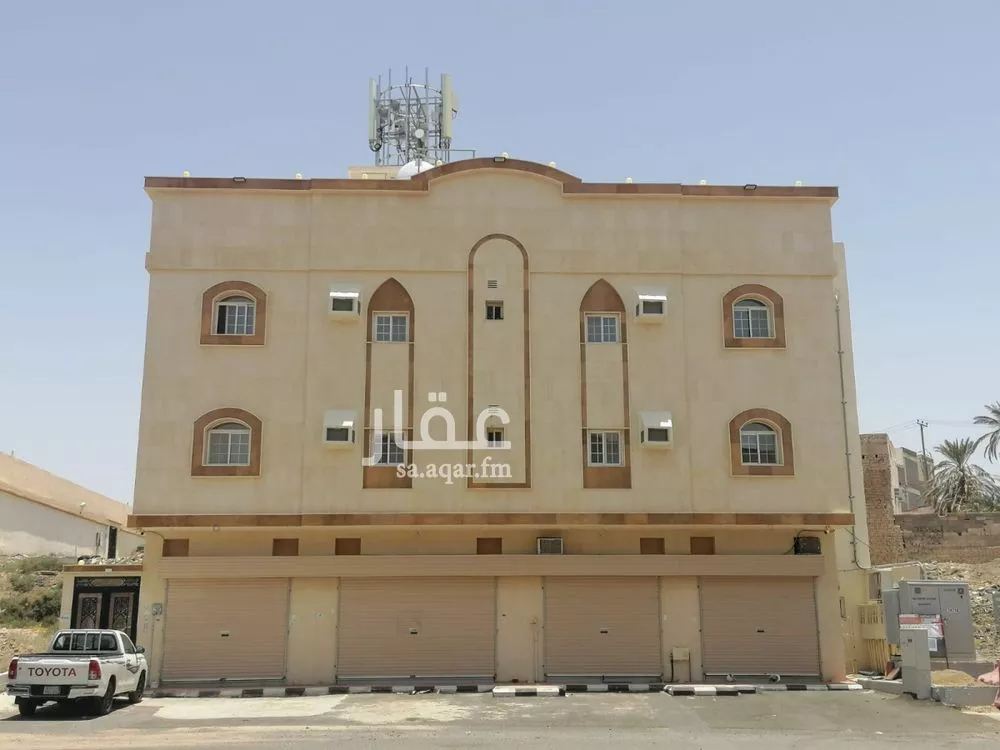 عمارة للبيع في شارع زينب بنت مصعب بن عمير, حي شظاة, مدينة المدينة المنورة, منطقة المدينة المنورة 1 صورة
