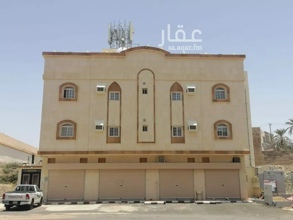 عمارة للبيع في شارع زينب بنت مصعب بن عمير, حي شظاة, مدينة المدينة المنورة, منطقة المدينة المنورة 1 صورة