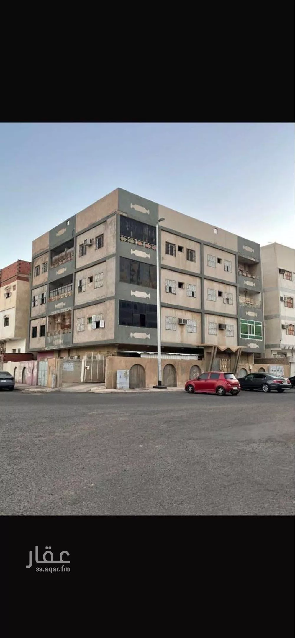 عمارة للبيع في شارع عبدالله بن سعد الدشتكي, حي القبلتين, مدينة المدينه المنوره, منطقة المدينة المنورة 1 صورة