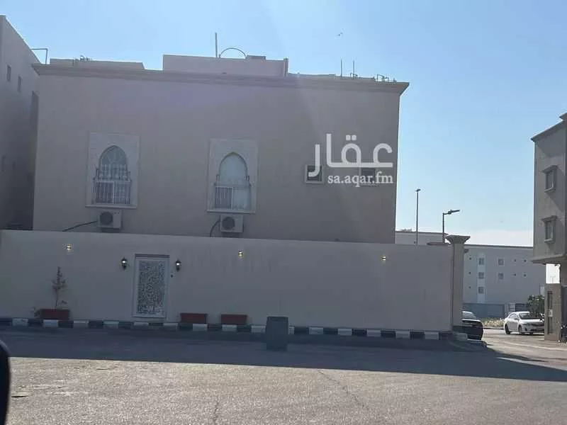 فيلا مفروشة للحجز في شارع ابو عبيدة عامر بن الجراح, حي المنار, الدمام 1 صورة