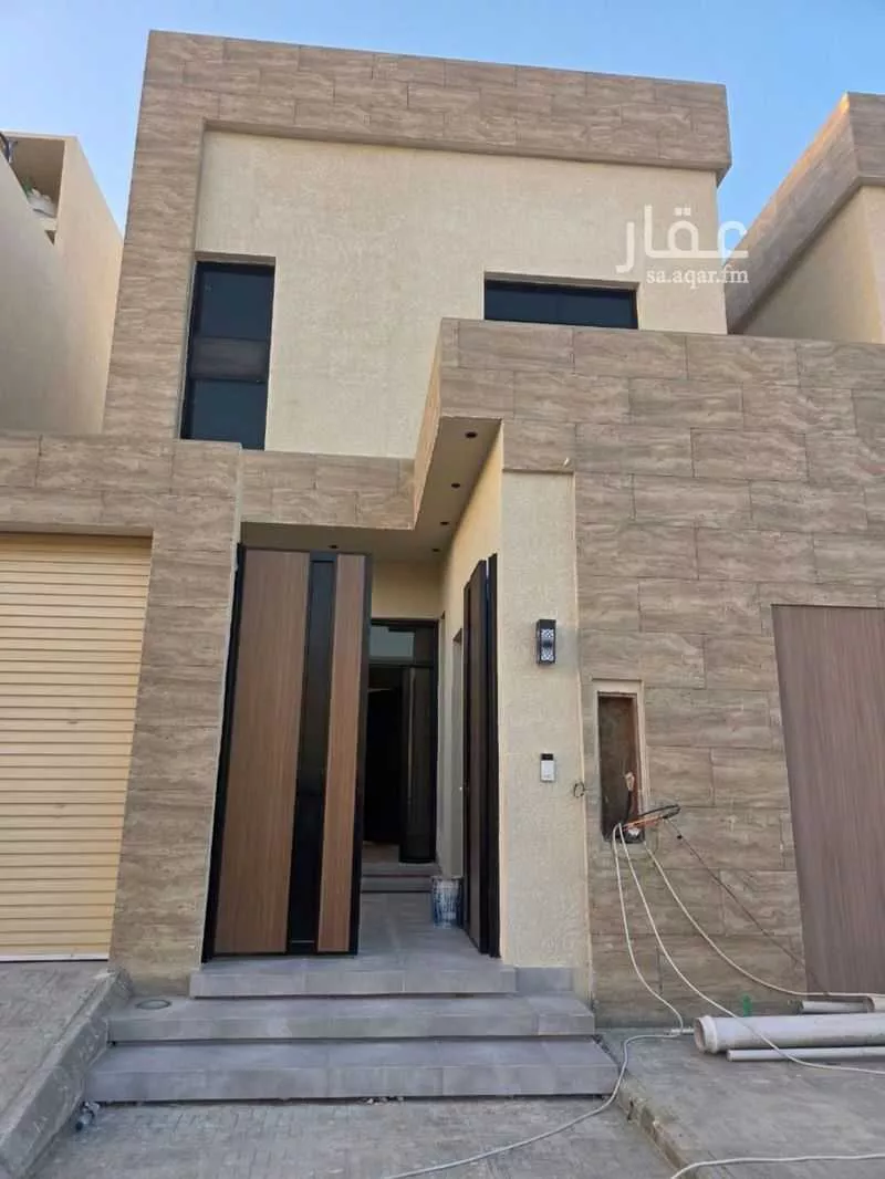 فيلا للبيع في شارع أبي جعفر الصيدلاني, حي الفاروق, مدينة الرياض, منطقة الرياض 1 صورة