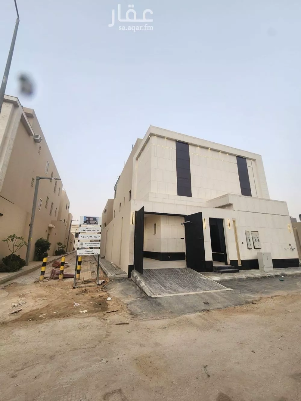 دور للبيع في شارع أحمد بن يوسف الكواشي, حي الرمال, مدينة الرياض, منطقة الرياض 1 صورة