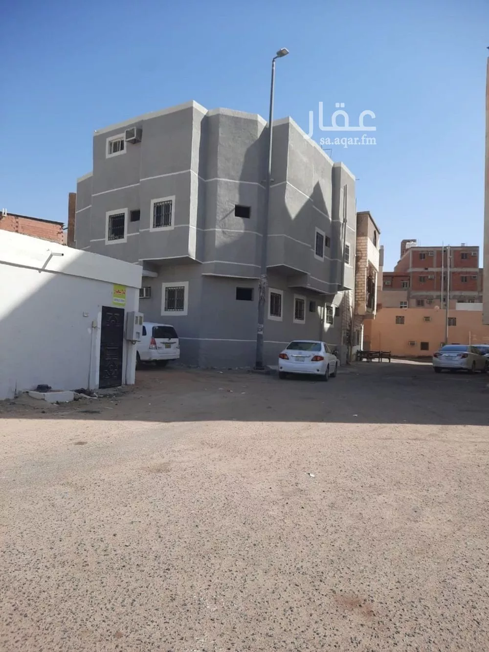 عمارة للإيجار في شارع خارجه ابن عمرو الجمحي, حي الشريبات, مدينة المدينه المنوره, منطقة المدينة المنورة 1 صورة