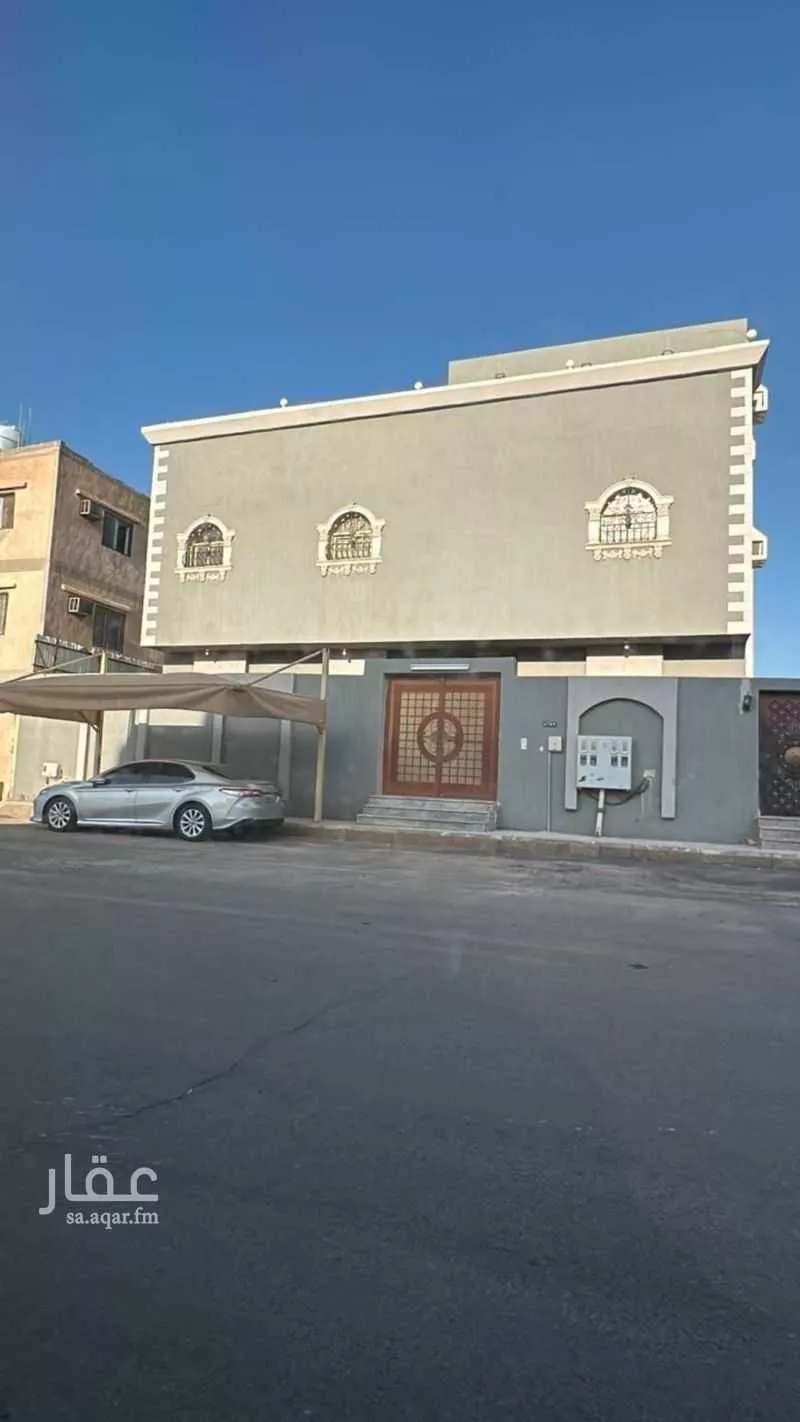 عمارة للبيع في شارع ياسين بن معاذ الزيات, حي العزيزية, مدينة المدينه المنوره, منطقة المدينة المنورة 1 صورة