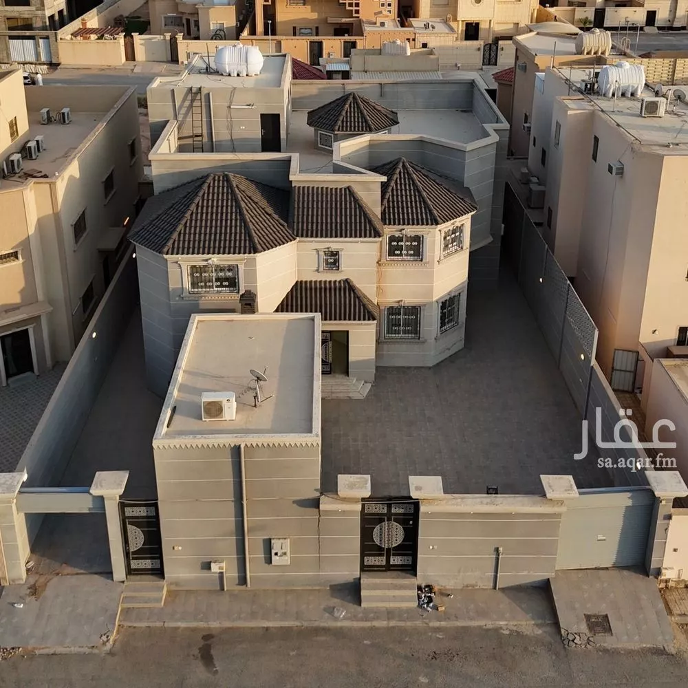 فيلا للبيع في شارع أنس بن أوس الأنصاري, حي الوفاء, مدينة عنيزه, منطقة القصيم 1 صورة