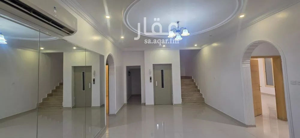 فيلا للإيجار في شارع ابي محمد الجيلي, حي الصواري, مدينة جدة, منطقة مكة المكرمة 1 صورة