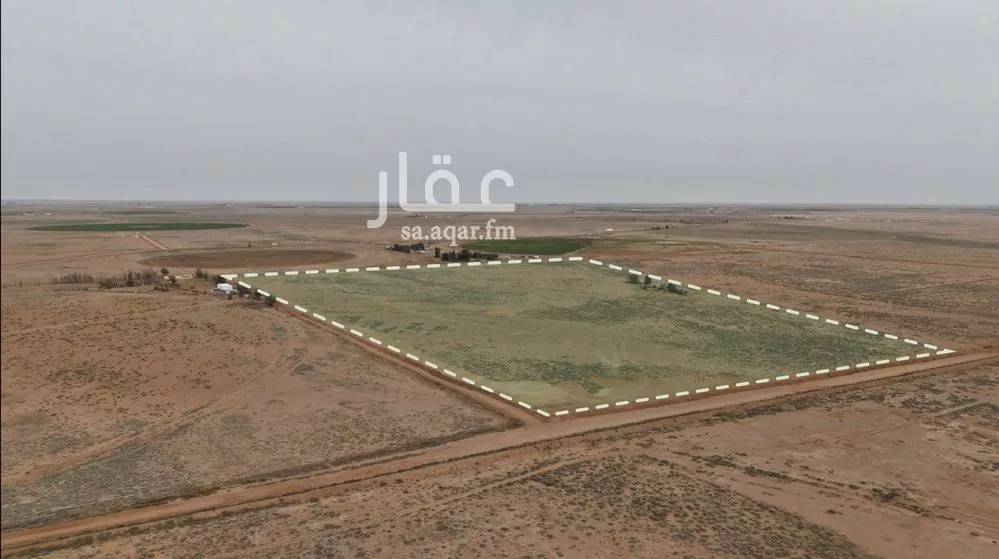 مزرعة للبيع في شارع شارع, حي الدوية, مدينة الدويه, منطقة حائل 1 صورة