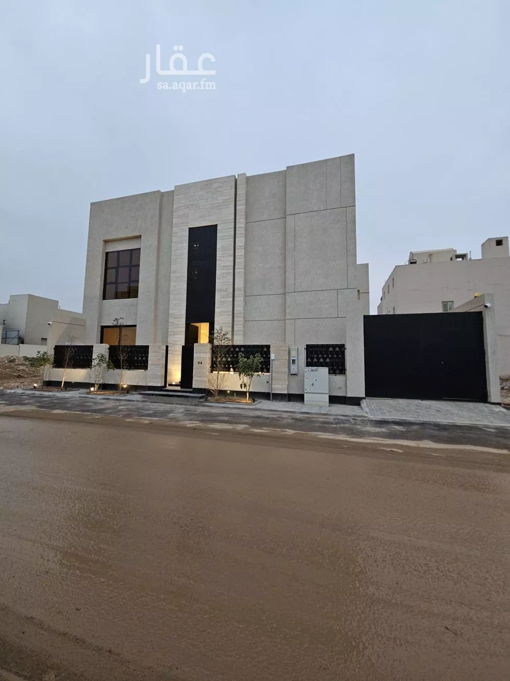 فيلا للبيع في شارع علي بن أبي عبدالله, حي المهدية, مدينة الرياض, منطقة الرياض 1 صورة