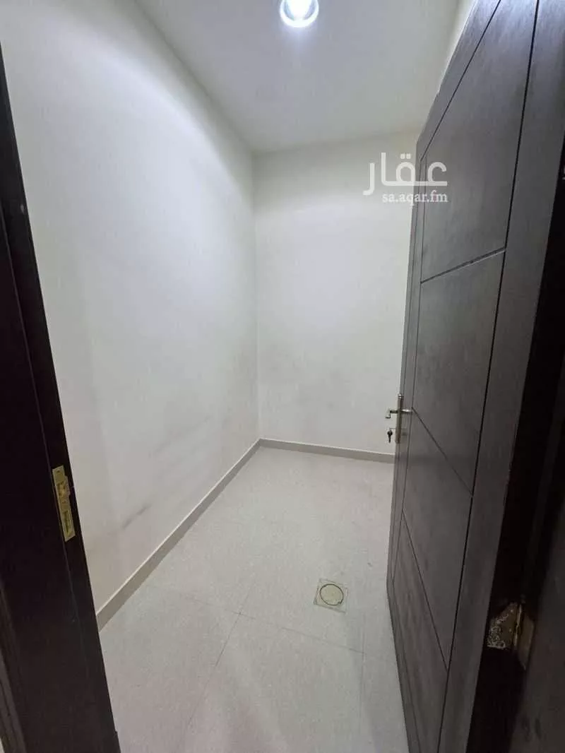 شقة للإيجار في شارع محمد الفاضل الشنقيطي, حي عكاظ, مدينة الرياض, منطقة الرياض 1 صورة