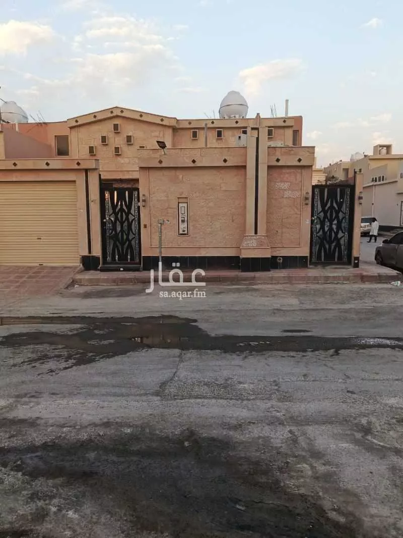 دور للبيع في شارع عبدالرحمن بن عبدالقاري, حي طويق, مدينة الرياض, منطقة الرياض 1 صورة