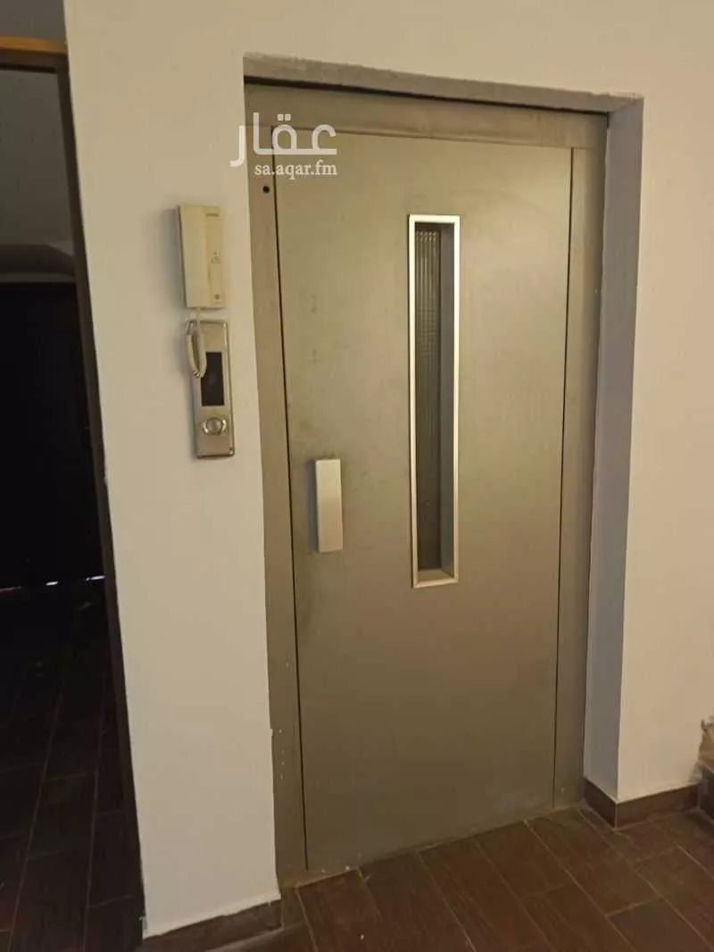 فيلا للبيع في شارع أبي البقاء التيمي, حي الحمدانية, مدينة جدة, منطقة مكة المكرمة 1 صورة