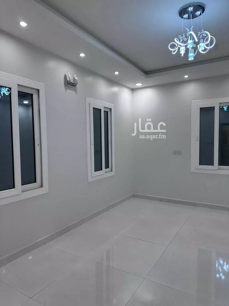 شقة للإيجار في شارع ام الركيب ، حي الورود ، ابها ، منطقة عسير 1 صورة