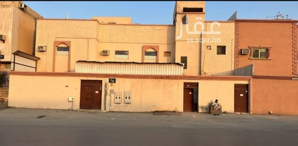 عمارة للبيع في شارع عبدالرحمن الداخل, حي طويق, مدينة الرياض, منطقة الرياض 1 صورة