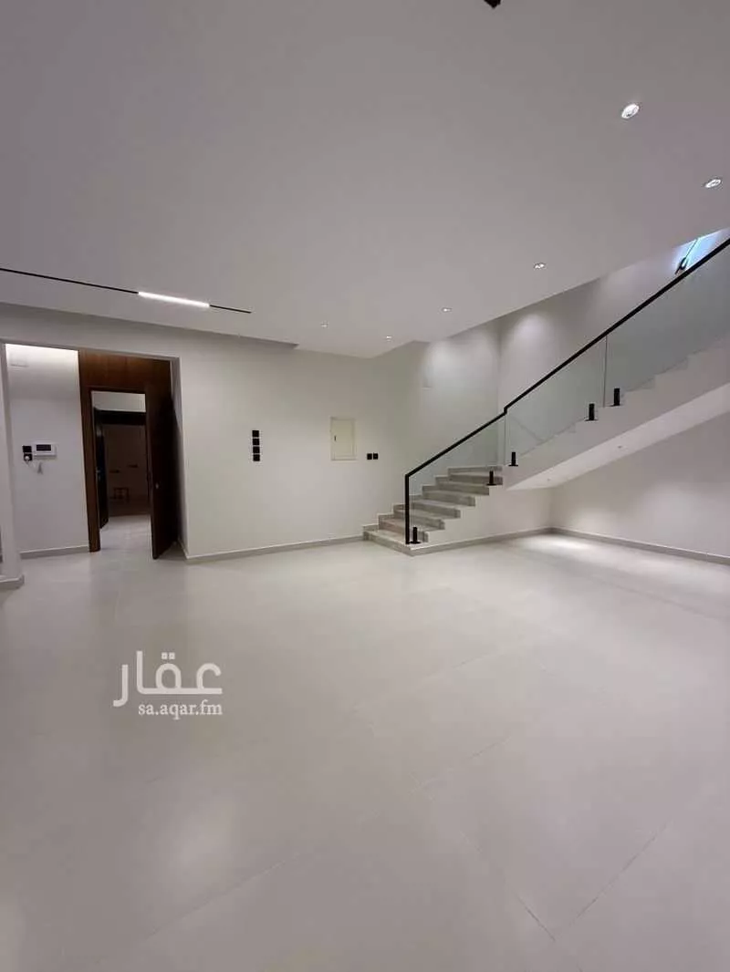 عمارة للبيع في شارع فرعي, حي العونية, مدينة عنيزة, منطقة القصيم 1 صورة