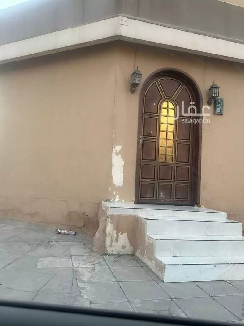 فيلا للبيع في شارع عمرو بن خالد, حي نمار, مدينة الرياض, منطقة الرياض 1 صورة