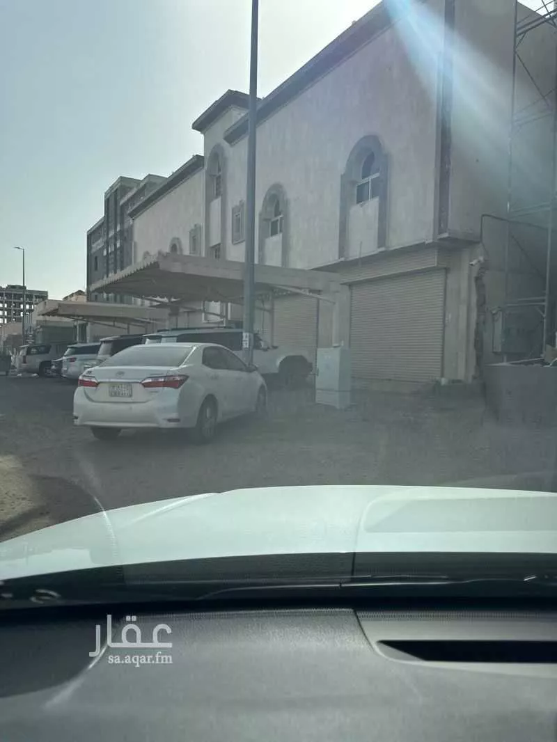 مستودع للإيجار في شارع بشر بن عبدالله السلمي, حي الدفاع, مدينة المدينة المنورة, منطقة المدينة المنورة 1 صورة