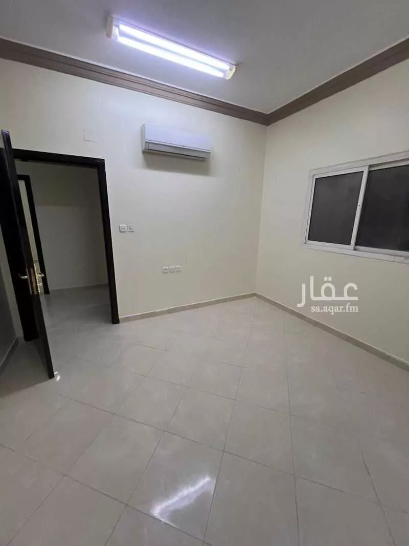 شقة للإيجار في شارع الديوان, حي العزيزية, مدينة الرياض, منطقة الرياض 1 صورة