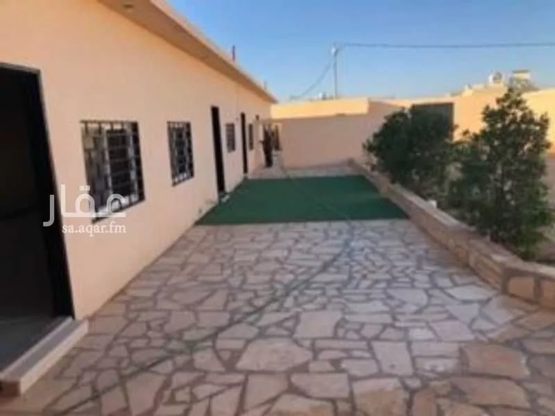 استراحة للبيع في شارع اكثم ابن ابي الجون, حي ملهم, مدينة ملهم, منطقة الرياض 1 صورة