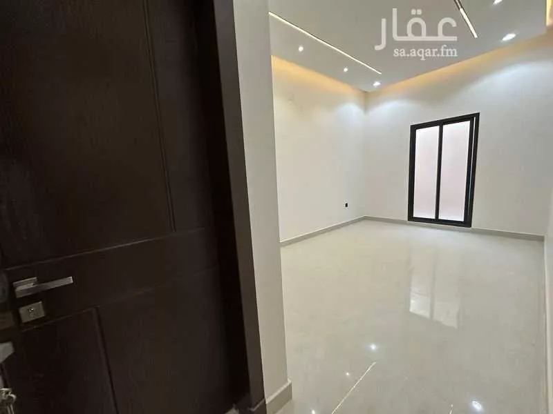 دور للبيع في شارع الندوة, حي الندوة, مدينة الرياض, منطقة الرياض 1 صورة