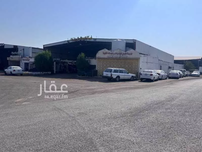 محل للبيع في شارع ابن نوح, حي ورقان, مدينة المدينة المنورة, منطقة المدينة المنورة 1 صورة