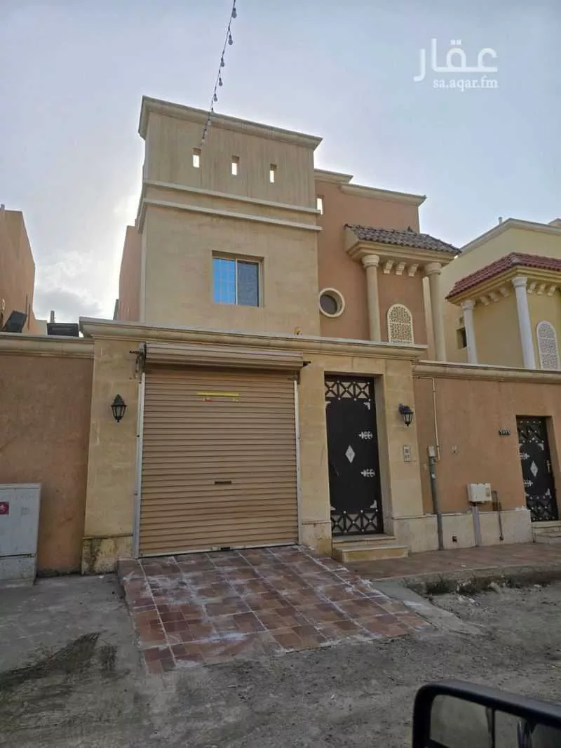 فيلا للإيجار في شارع إسماعيل بن سليمان, حي الفلاح, مدينة جدة, منطقة مكة المكرمة 1 صورة