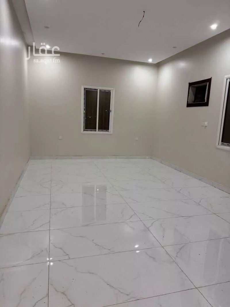 شقة للإيجار في شارع أحمد بن عبد الله الكوفي ، حي الوفاء ، جدة ، جدة 1 صورة