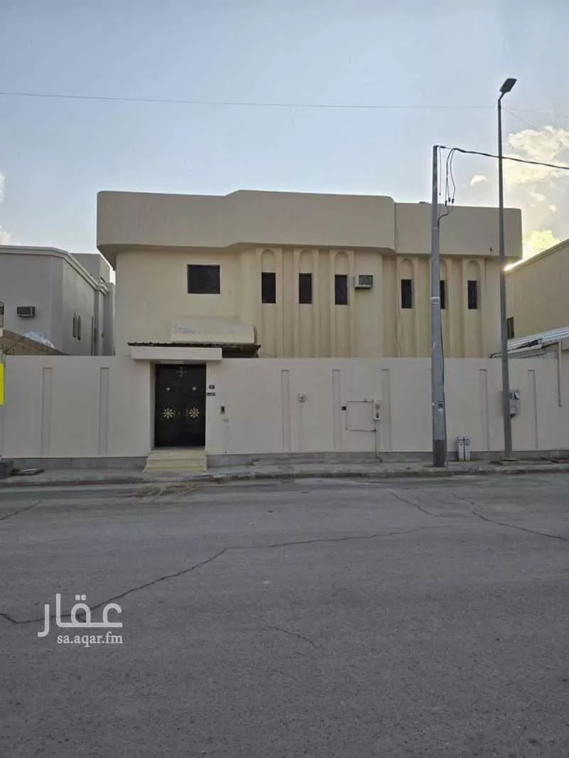 فيلا للإيجار في شارع بغداد ، حي الملك عبدالعزيز ، المجمعة ، المجمعة 1 صورة