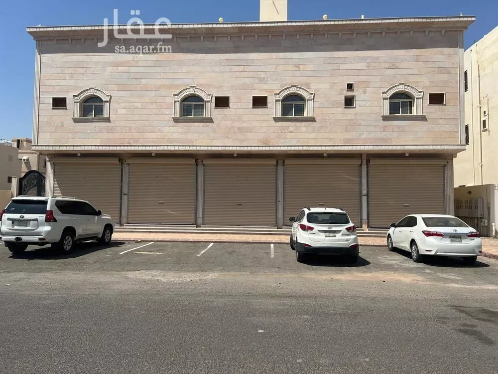 محل للإيجار في شارع عبدالرحمن بن سعد بن ابي وقاص, حي الملك فهد, مدينة المدينه المنوره, منطقة المدينة المنورة 1 صورة