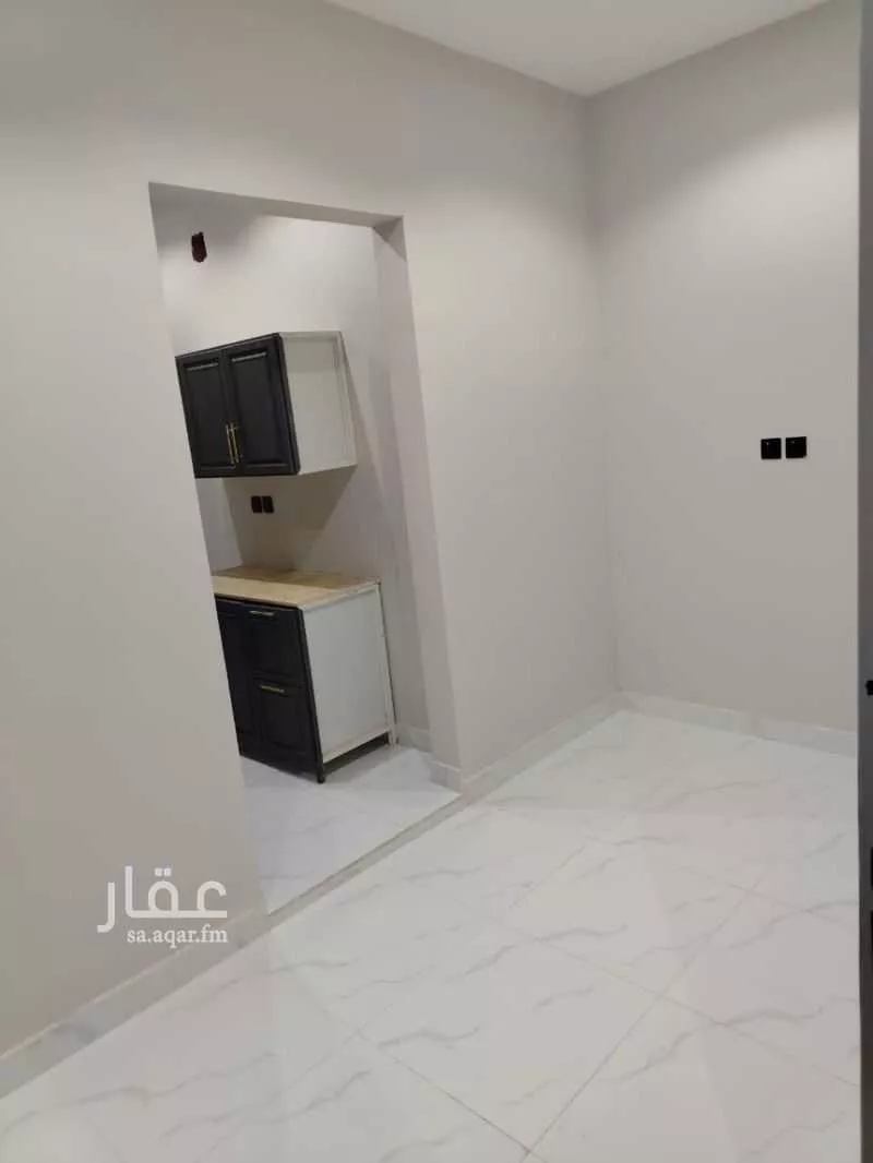 شقة للإيجار في شارع الشيخ صالح بن عبدالعزيز بن عبدالرحمن, حي السويدي الغربي, مدينة الرياض, منطقة الرياض 1 صورة