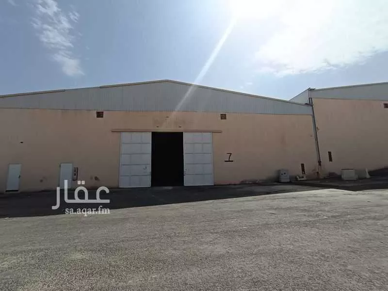 مستودع للإيجار في شارع طريق جدة, حي طويق, مدينة الرياض, منطقة الرياض 1 صورة