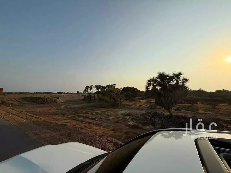 أرض للبيع في شارع طريق, مدينة مغزل, منطقة عسير 1 صورة