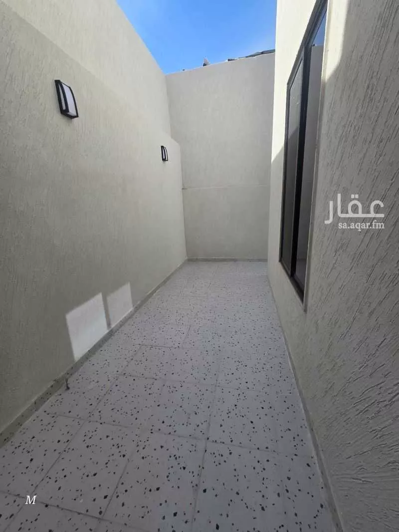 عمارة للبيع في شارع عبدالرحمن بن عبدربه الانصاري, حي البلقاء, مدينة المدينه المنوره, منطقة المدينة المنورة 1 صورة