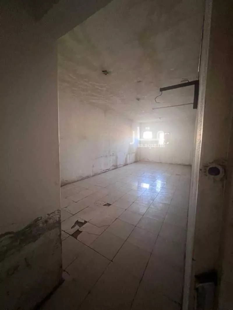 عمارة للإيجار في شارع احمد الكاتب, حي السلي, مدينة الرياض, منطقة الرياض 1 صورة