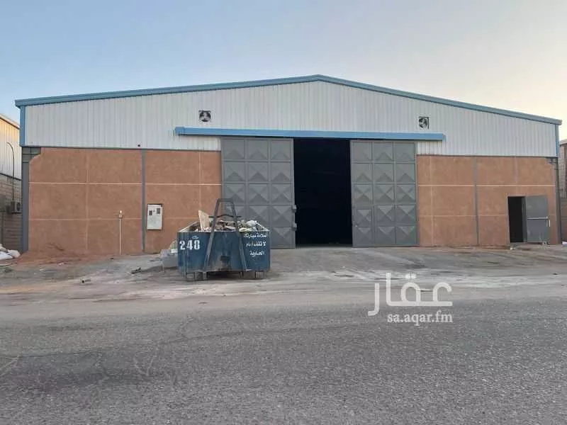 مستودع للإيجار في شارع الحفائر, حي الدفاع, مدينة الرياض, منطقة الرياض 1 صورة