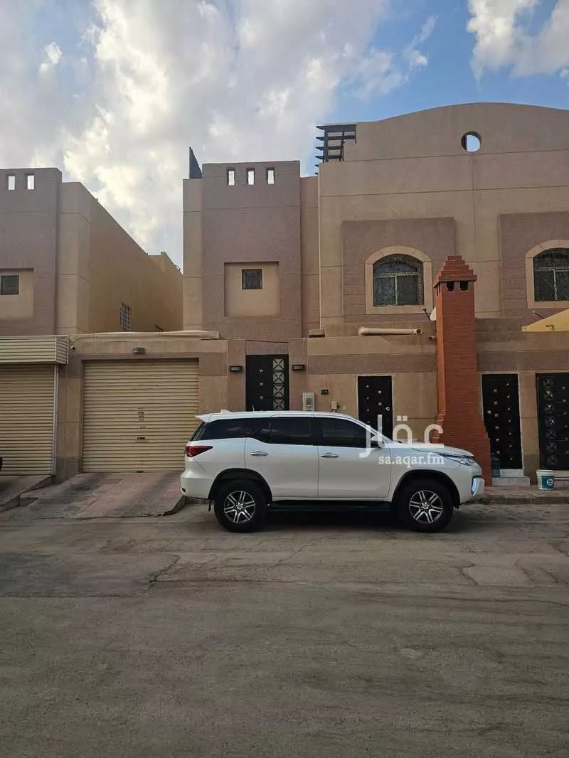 فيلا للإيجار في شارع الدفينة, حي غرناطة, مدينة الرياض, منطقة الرياض 1 صورة