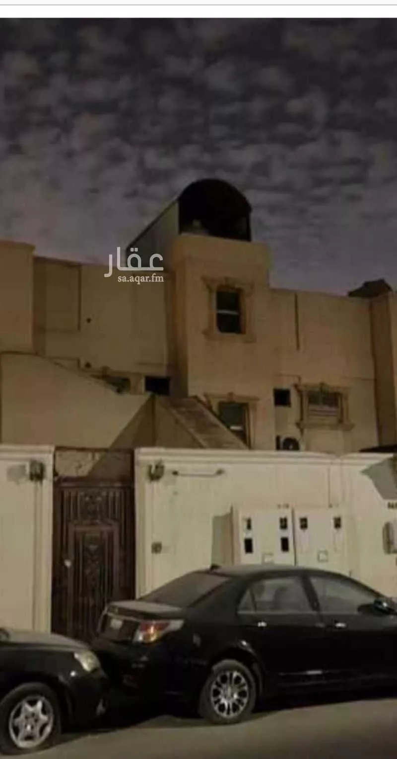 فيلا للبيع في شارع الحيازين, حي الربوة, مدينة الرياض, منطقة الرياض 1 صورة