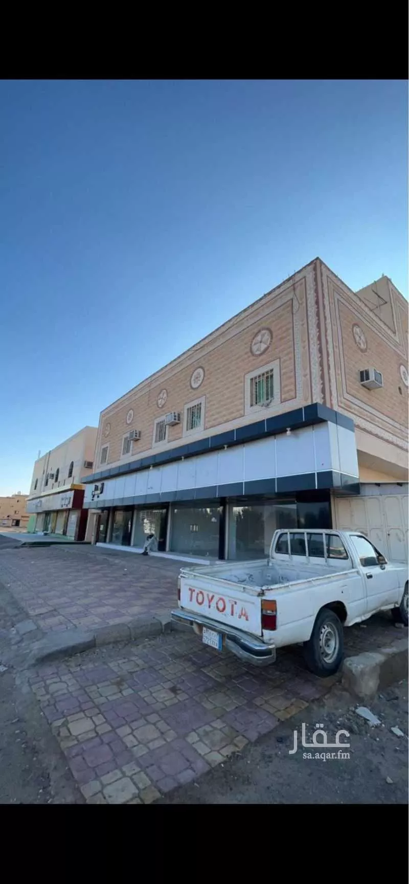 عمارة للبيع في شارع عثمان بن عفان, حي العلم, مدينة مهد الذهب, منطقة المدينة المنورة 1 صورة
