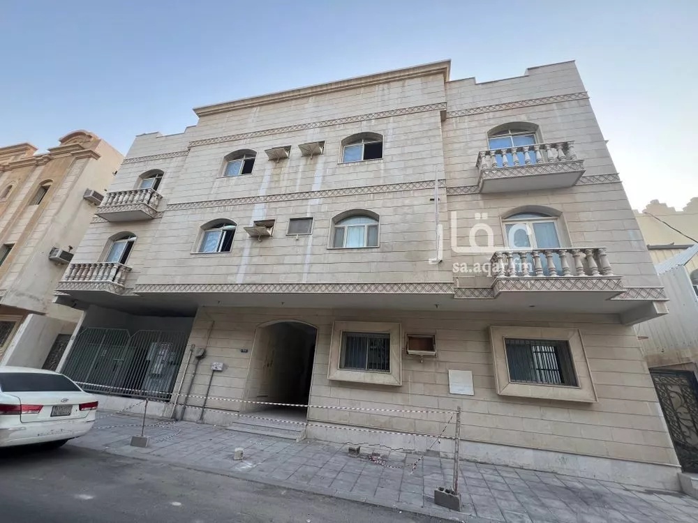 عمارة للبيع في شارع الامير مشاري, حي مدينة العمال, مدينة الخبر, المنطقة الشرقية 1 صورة