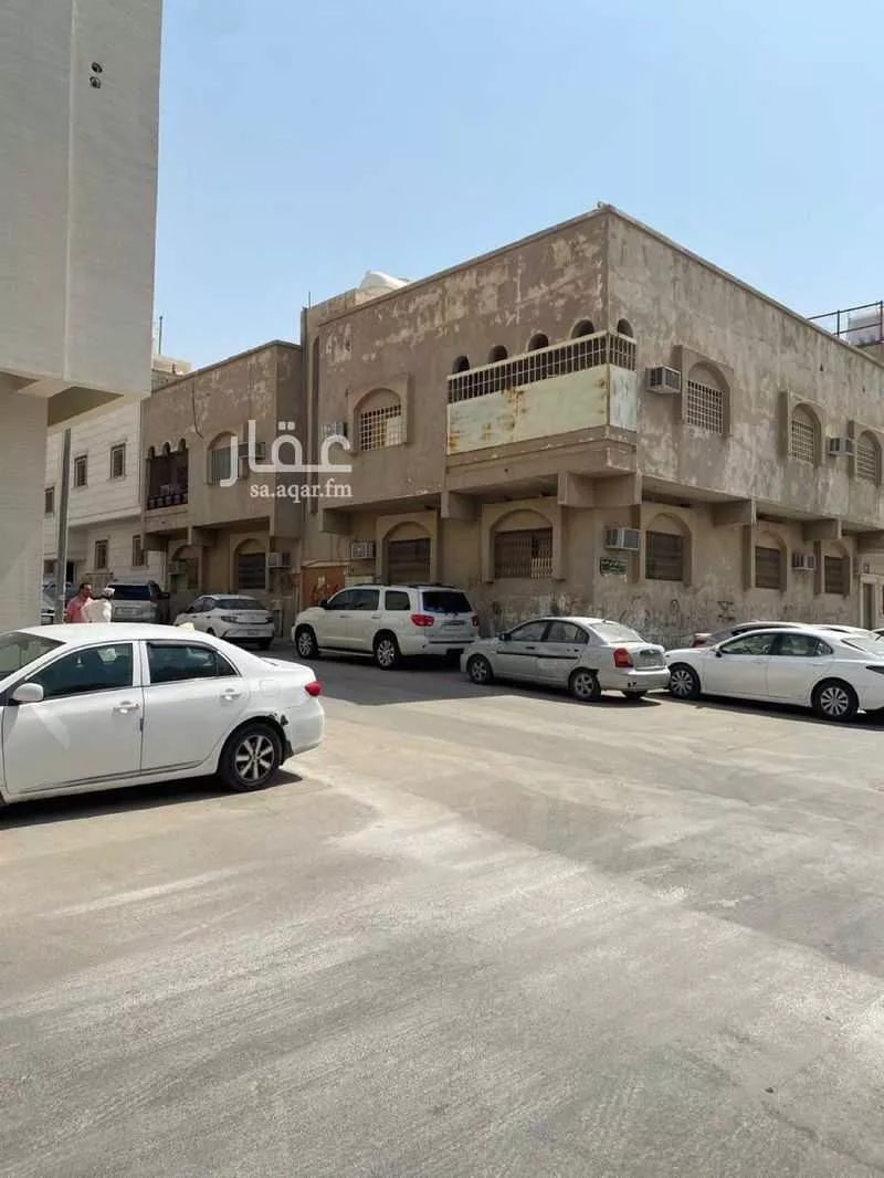 عمارة للبيع في شارع سنام, حي المعذر, مدينة الرياض, منطقة الرياض 1 صورة