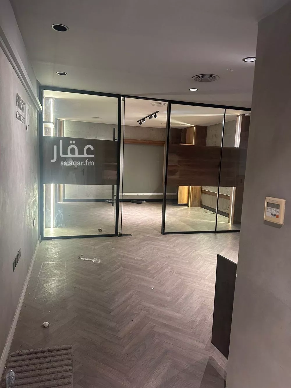 مكتب تجاري للإيجار في شارع الملك عبدالعزيز, حي الياسمين, مدينة الرياض, منطقة الرياض 1 صورة