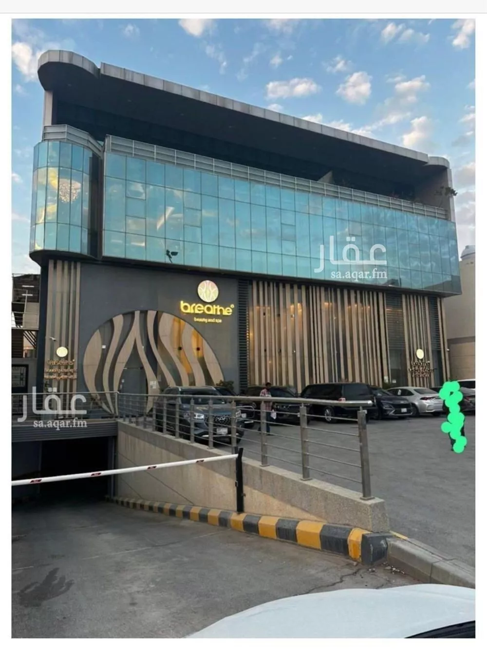 مكتب تجاري للإيجار في شارع انس بن مالك, حي الملقا, مدينة الرياض, منطقة الرياض 1 صورة