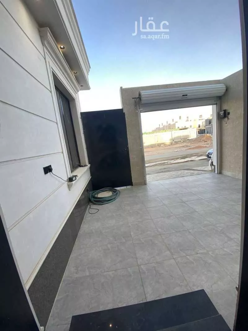 دور للبيع في شارع محمد بن القزاز, حي الجنادرية, مدينة الرياض, منطقة الرياض 1 صورة