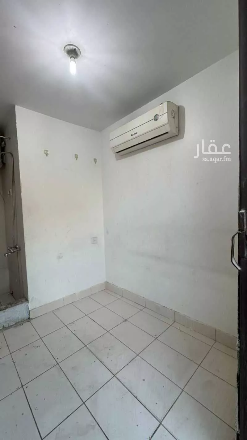 غرفة للإيجار في شارع احمد بن خلف الانصاري ، حي العقيق ، الرياض ، منطقة الرياض 1 صورة
