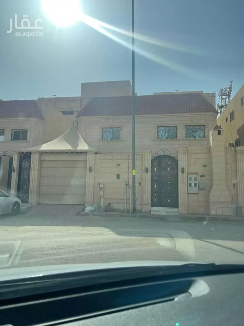 فيلا للإيجار في شارع مدائن صالح ، حي العريجاء الغربي ، الرياض ، منطقة الرياض 1 صورة