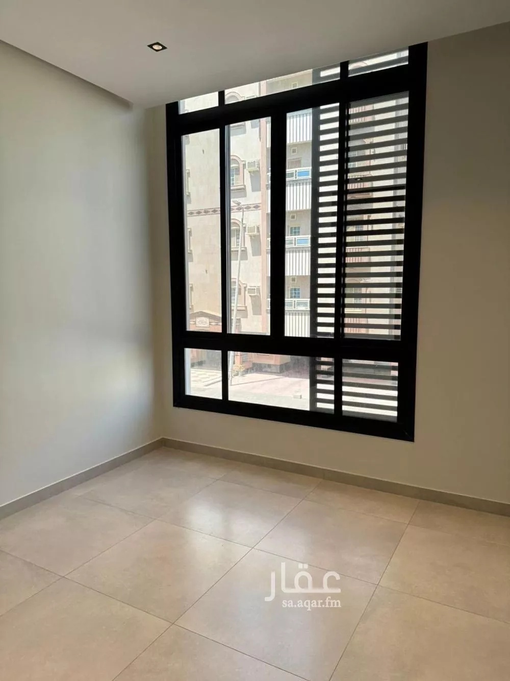 شقة للبيع في شارع المعاون, حي العزيزية, مدينة جدة, منطقة مكة المكرمة 1 صورة