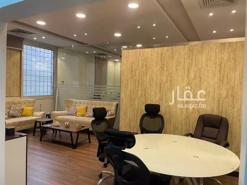 مكتب تجاري للإيجار في شارع القادرية ، حي الربوة ، الرياض ، منطقة الرياض 1 صورة