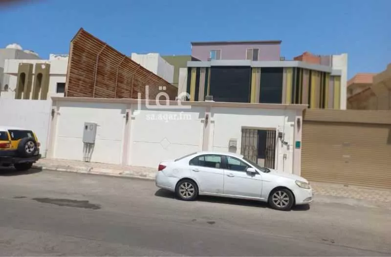 فيلا للإيجار في شارع مصطفى صادق الرافعي, حي الشاطئ, مدينة جدة, منطقة مكة المكرمة 1 صورة