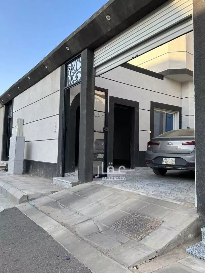 فيلا للبيع في شارع جمال الدين النقيب, حي الخضراء, مدينة المدينة المنورة, منطقة المدينة المنورة 1 صورة