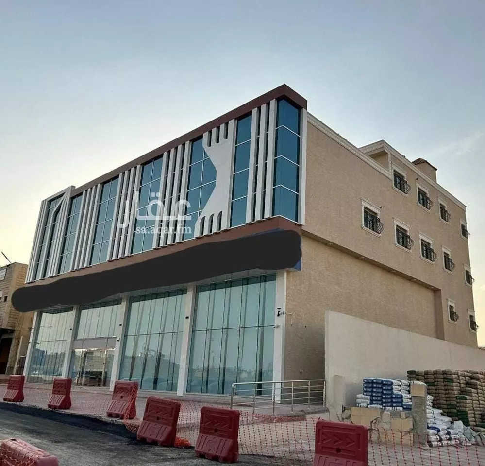 مكتب تجاري للإيجار في شارع طريق الامير محمد بن سلمان بن عبدالعزيز, حي حطين, مدينة الرياض, منطقة الرياض 1 صورة
